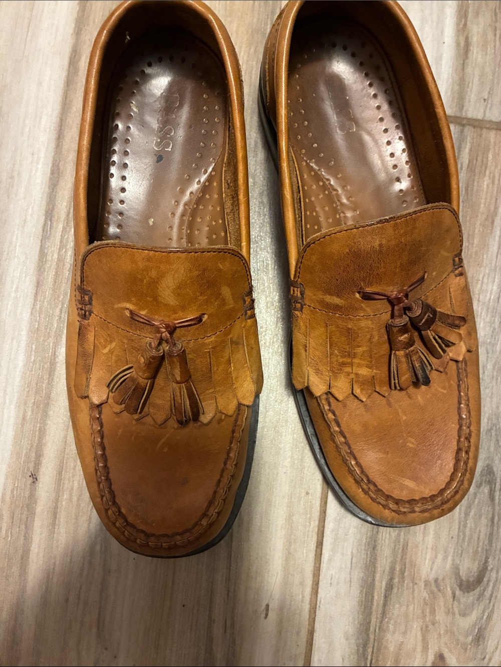 Bass Tan Leather Tassel Kiltie Loafers